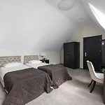 Amberton Cathedral Square Otel 4*