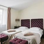 Amberton Cathedral Square