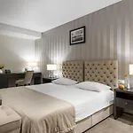 Hotel Amberton Cathedral Square 4*