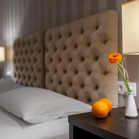 Hotel Amberton Cathedral Square 4*