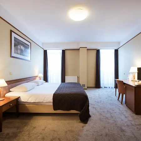 Amberton Cathedral Square Hotel