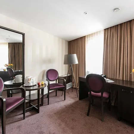 Amberton Cathedral Square Hotel 4*