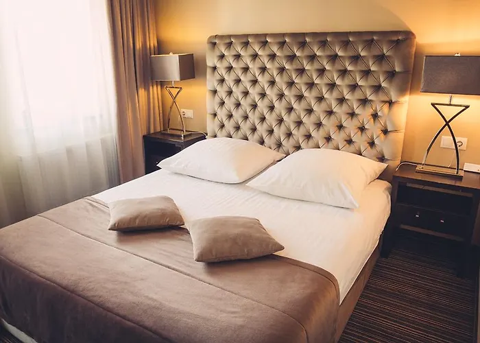 Amberton Cathedral Square