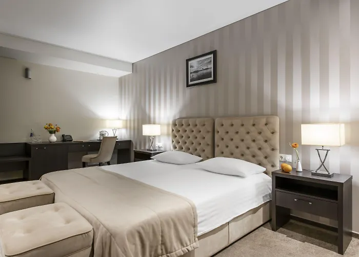 Hotell Amberton Cathedral Square 4*