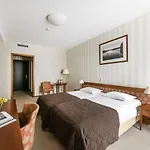 Amberton Cathedral Square