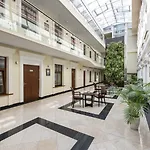 Hotel Amberton Cathedral Square 4*