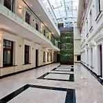 Amberton Cathedral Square Hotel Wilno