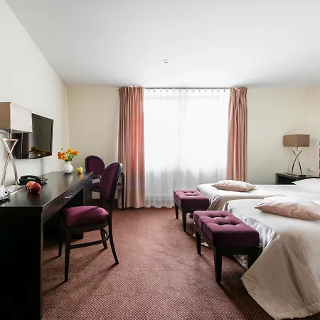 Hotel Amberton Cathedral Square 4*