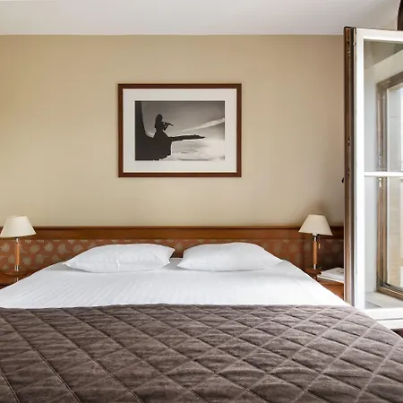 Amberton Cathedral Square Hotel