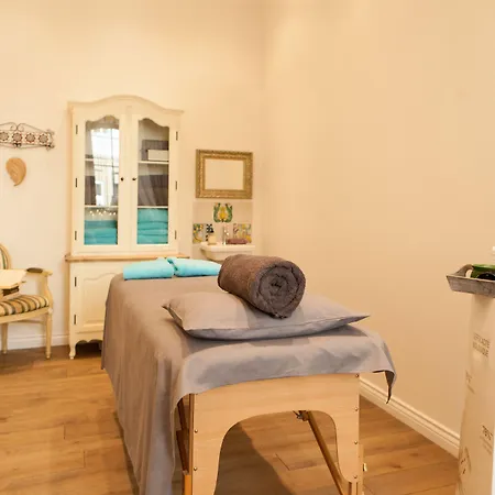 Hotel Amberton Cathedral Square 4*