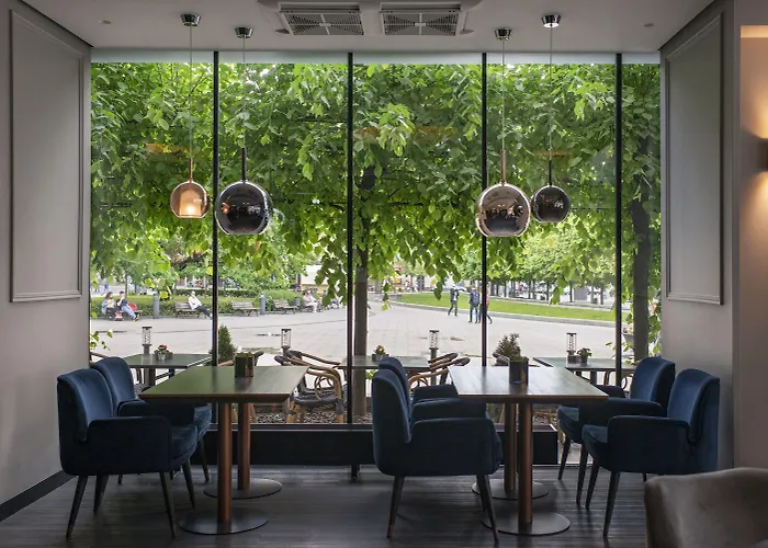 Amberton Cathedral Square