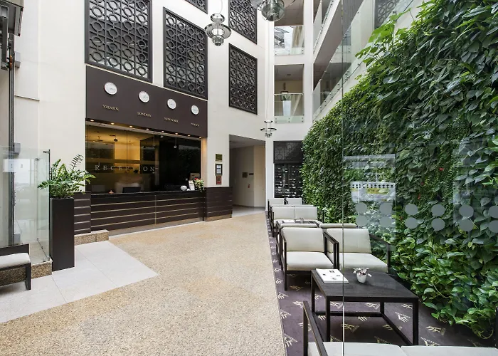 Amberton Cathedral Square