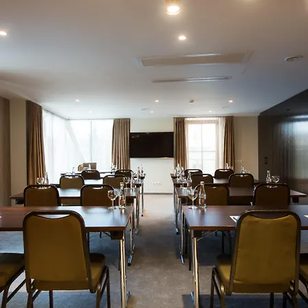 Amberton Cathedral Square Hotel 4*