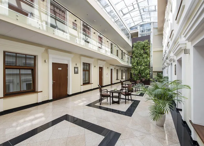 Hotel Amberton Cathedral Square 4*